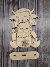 Load image into Gallery viewer, Highland cow with a mug of cocoa DIY kit

