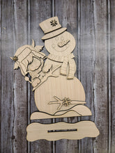 Load image into Gallery viewer, Highland cow snowman peeker DIY kit
