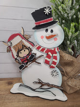 Load image into Gallery viewer, Highland cow snowman peeker DIY kit
