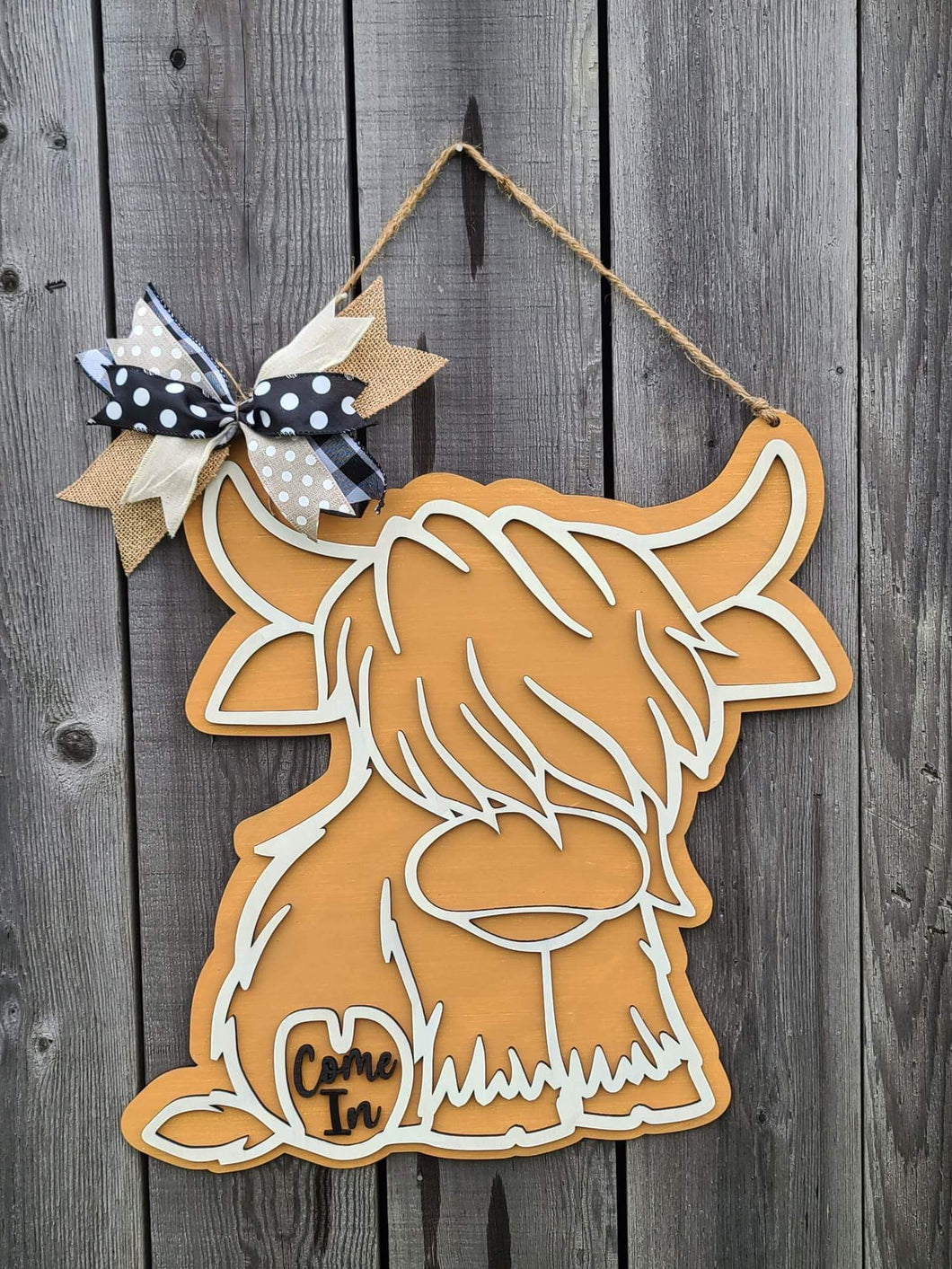 Come in highland cow doorhanger