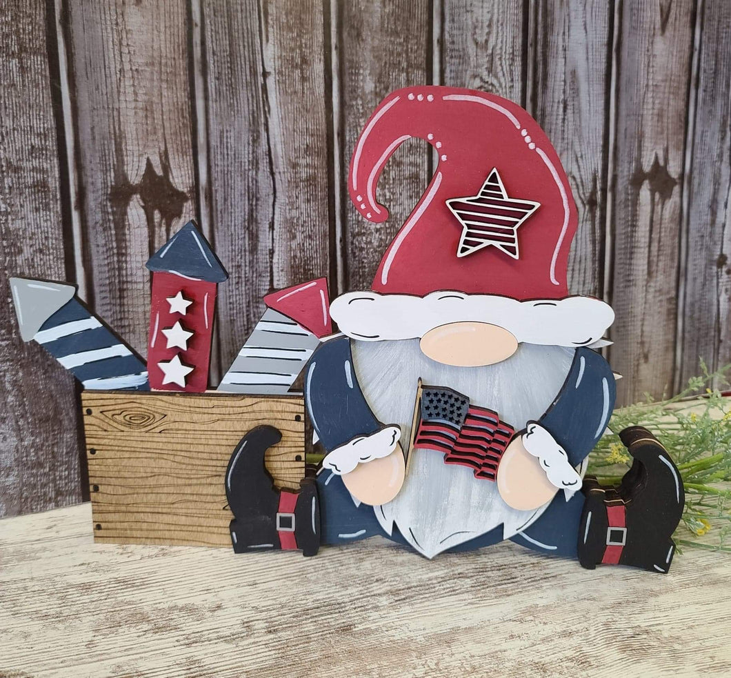 Patriotic gnome shelf sitter