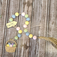 Load image into Gallery viewer, Easter hunt beaded garland with basket
