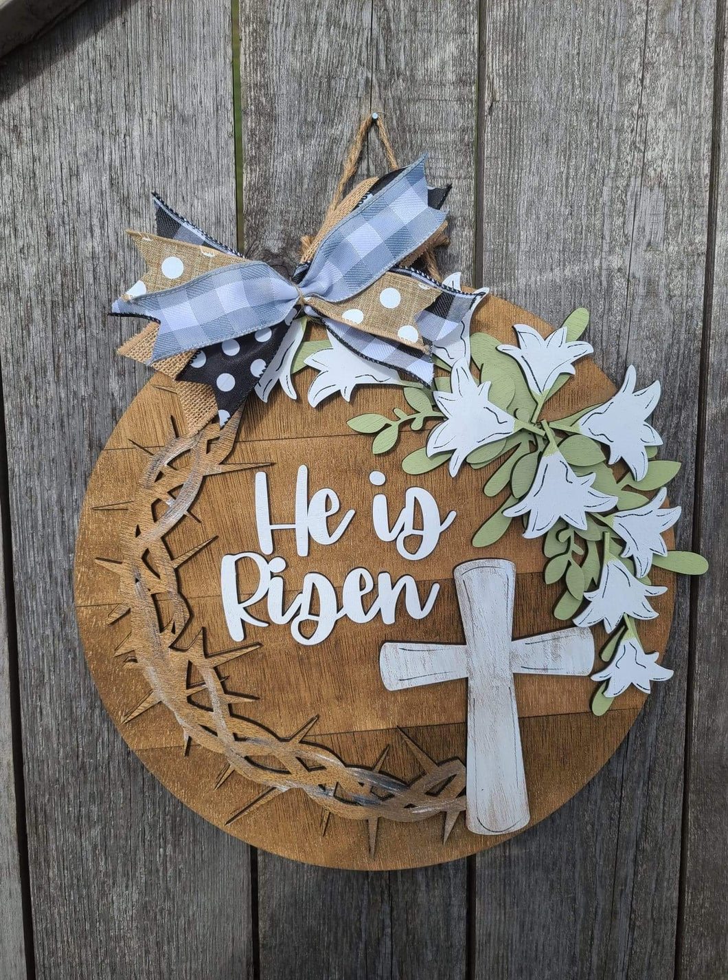 He is risen round